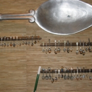 10